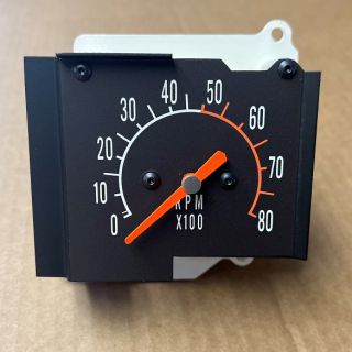 68-70 B BODY NON RALLYE DASH TACHOMETER