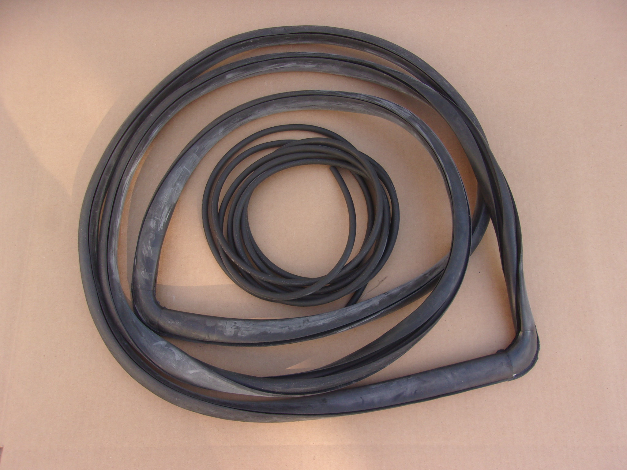 1956 - 1960 DODGE PICKUP WINDSHIELD GASKET