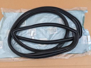 1966 - 1970 B-BODY CONVERTIBLE WINDSHIELD WEATHERSTRIP