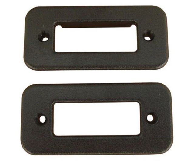 70 E BODY SEAT BELT CARPET TRIM PIECE